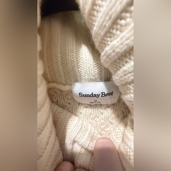 Aritzia Sunday Best Peggy Turtleneck Cable Knit - cream - Picture 4 of 5